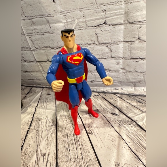 Superhero/Justice league Superman action figure 12 inches tall poseable - Picture 5 of 14